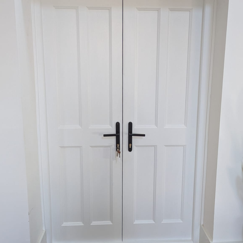 1808 White timber door 1